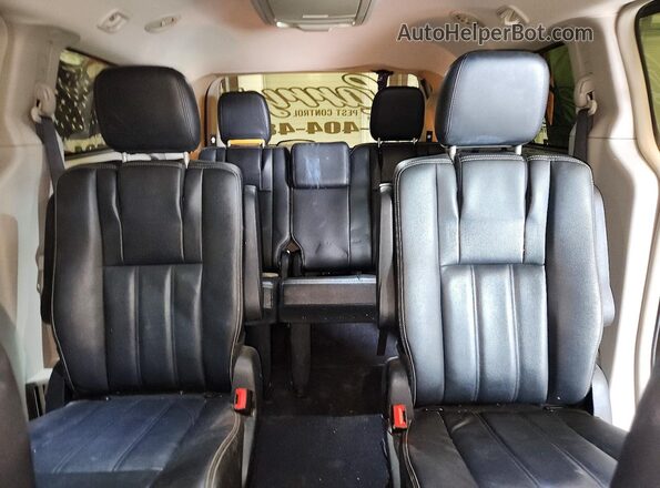 2C4RC1BG3GR289759 2016 CHRYSLER TOWN Black უკანა სავარძლების ხედი