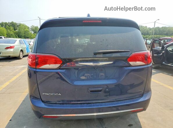 2C4RC1BG3JR246563 2018 CHRYSLER PACIFICA Blue Вид ззаду