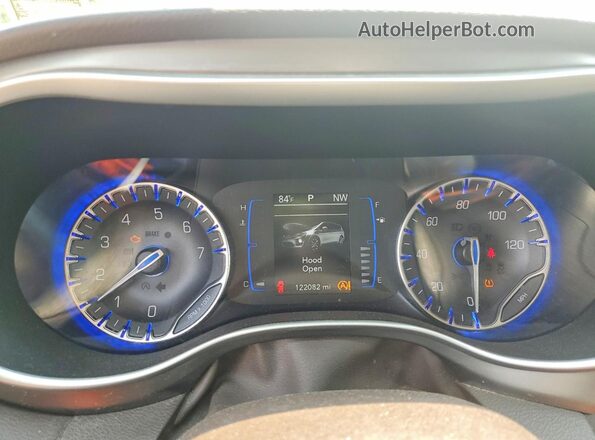 2C4RC1BG3JR246563 2018 CHRYSLER PACIFICA Blue Вид щитка приладів