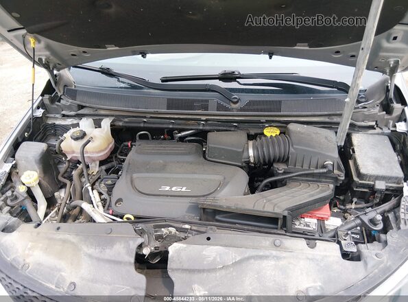 2C4RC1BG3JR315607 2018 CHRYSLER PACIFICA Silver Вид ззаду