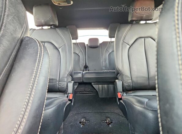2C4RC1BG3JR317616 2018 CHRYSLER PACIFICA White Вид задніх сидінь