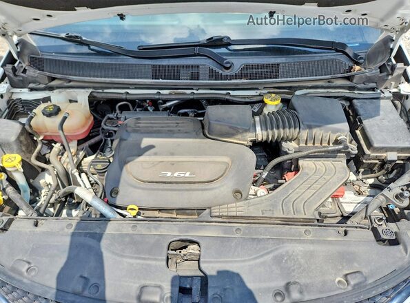2C4RC1BG3JR317616 2018 CHRYSLER PACIFICA White Вид підкапотного простору