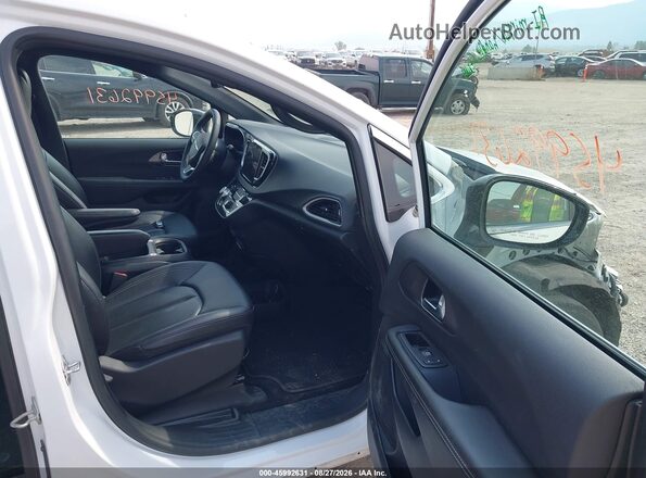 2C4RC1BG3TR204557 2026 CHRYSLER PACIFICA White Вид салону спереду