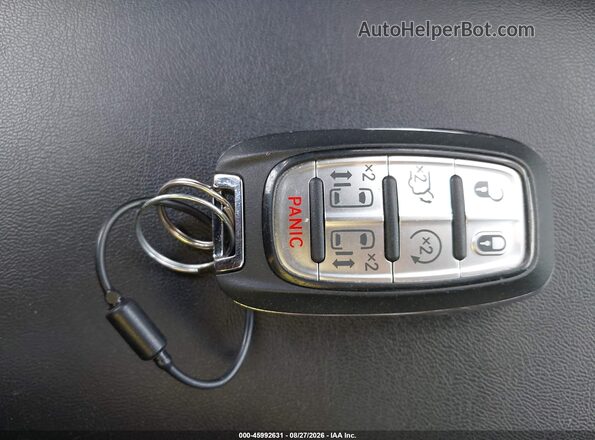 2C4RC1BG3TR204557 2026 CHRYSLER PACIFICA White Вид панелі приладів