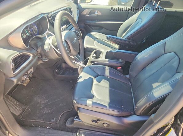 2C4RC1BG3TR225697 2026 CHRYSLER PACIFICA Black Front interior view