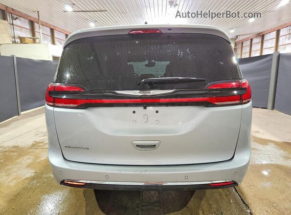 2C4RC1BG3TR236263 2026 CHRYSLER PACIFICA Silver Вид ззаду