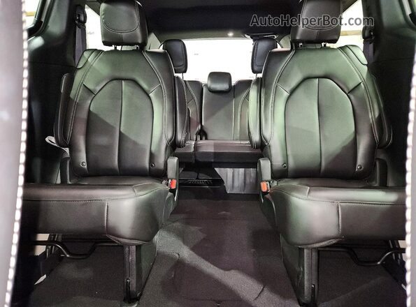 2C4RC1BG3TR236263 2026 CHRYSLER PACIFICA Silver Вид задніх сидінь