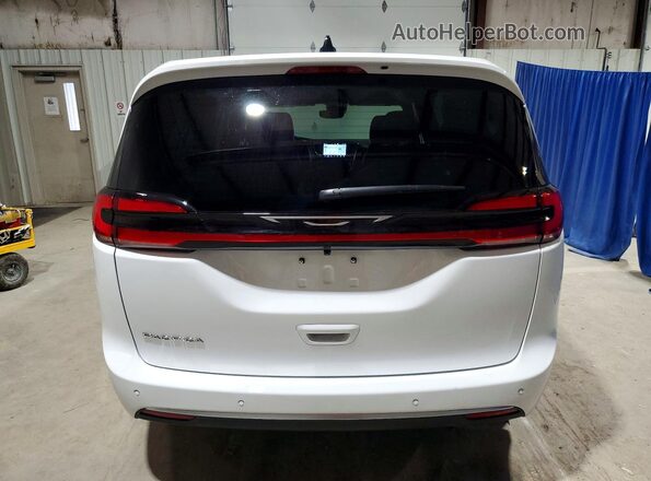 2C4RC1BG3VR571610 2027 CHRYSLER PACIFICA White Вид ззаду