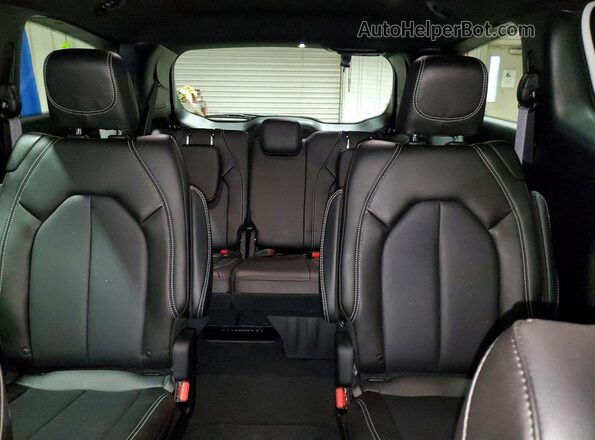 2C4RC1BG3VR571610 2027 CHRYSLER PACIFICA White Вид задніх сидінь