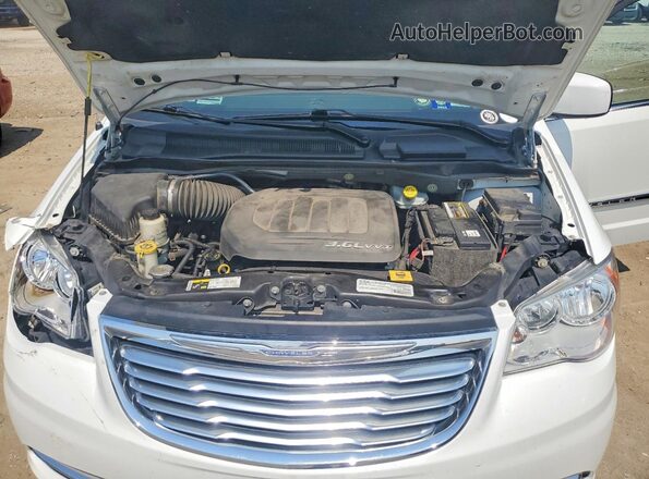 2C4RC1BG4GR281735 2016 CHRYSLER TOWN White Vista del compartimento del motor
