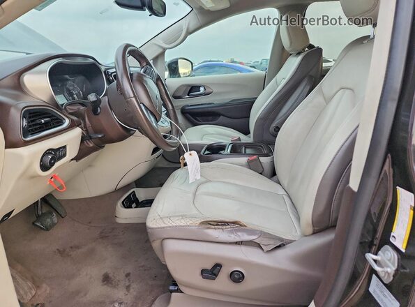 2C4RC1BG4HR603324 2017 CHRYSLER PACIFICA Black Widok wnętrza z przodu