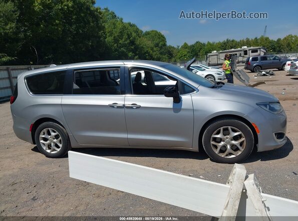 2C4RC1BG4HR777491 2017 CHRYSLER PACIFICA Silver Սալոնի հետևի տեսք
