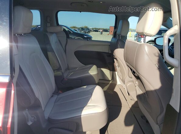 2C4RC1BG4JR113813 2018 CHRYSLER PACIFICA Burgundy Rear interior view
