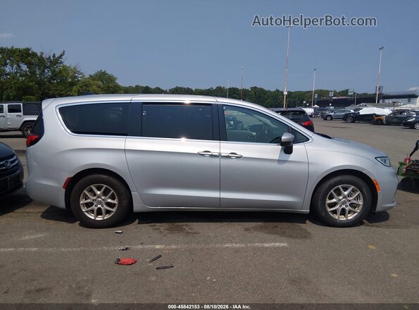 2C4RC1BG4PR506929 2023 CHRYSLER PACIFICA Silver Vista interior trasera