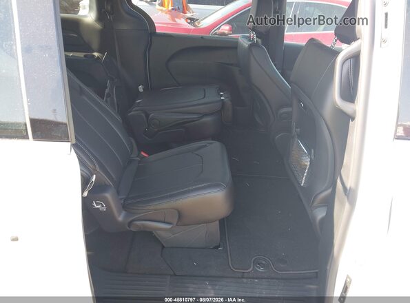2C4RC1BG4VR572488 2027 CHRYSLER PACIFICA White Widok naklejki z numerem VIN