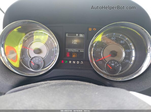 2C4RC1BG5GR128717 2016 CHRYSLER TOWN & COUNTRY Белый Вид задних сидений