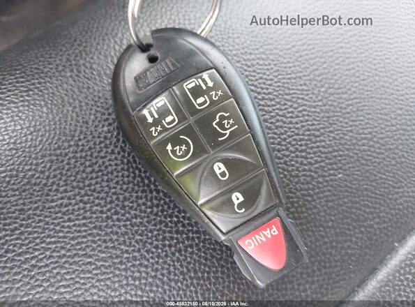 2C4RC1BG5GR128717 2016 CHRYSLER TOWN & COUNTRY Белый Вид панели приборов