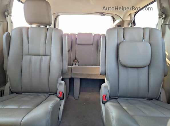 2C4RC1BG5GR199349 2016 CHRYSLER TOWN Желто-коричневый Вид задних сидений