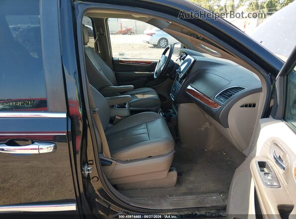 2C4RC1BG5GR245827 2016 CHRYSLER TOWN & COUNTRY Черный Вид салона спереди