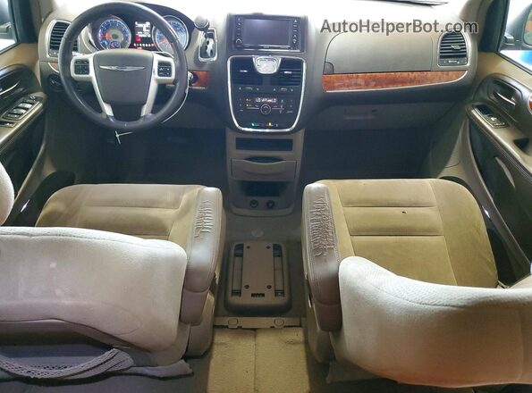 2C4RC1BG5GR283879 2016 CHRYSLER TOWN Maroon Vista del salpicadero