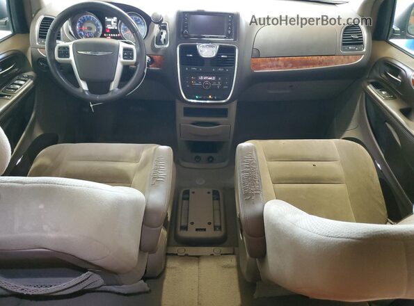 2C4RC1BG5GR283879 2016 CHRYSLER TOWN Maroon 