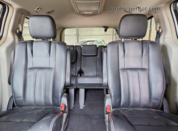 2C4RC1BG5GR290539 2016 CHRYSLER TOWN Белый Вид задних сидений