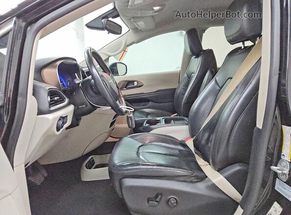 2C4RC1BG5HR535325 2017 CHRYSLER PACIFICA Black წინა სალონის ხედი