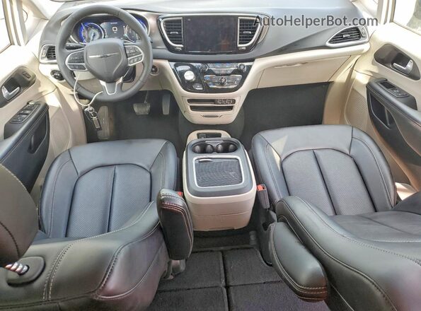 2C4RC1BG5RR167620 2024 CHRYSLER PACIFICA Silver Вид панелі приладів