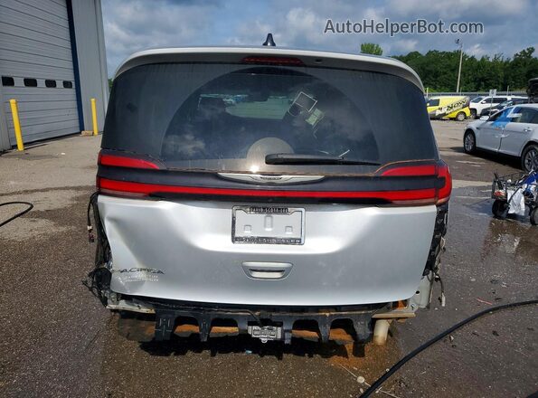 2C4RC1BG5RR167620 2024 CHRYSLER PACIFICA Silver Вид ззаду