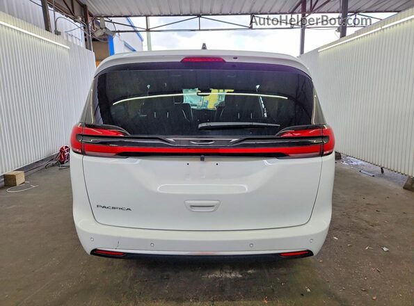 2C4RC1BG5VR562858 2027 CHRYSLER PACIFICA White Widok z tyłu