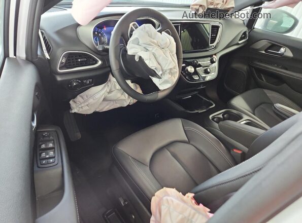 2C4RC1BG5VR562858 2027 CHRYSLER PACIFICA White 