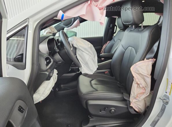 2C4RC1BG5VR562858 2027 CHRYSLER PACIFICA White 