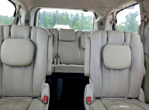2C4RC1BG6GR112901 2016 CHRYSLER TOWN Gray უკანა სავარძლების ხედი