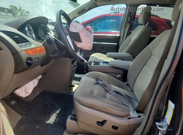2C4RC1BG6GR138155 2016 CHRYSLER TOWN Черный Вид салона спереди