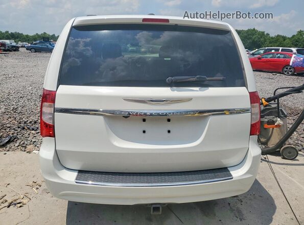 2C4RC1BG6GR159152 2016 CHRYSLER TOWN Белый Вид сзади