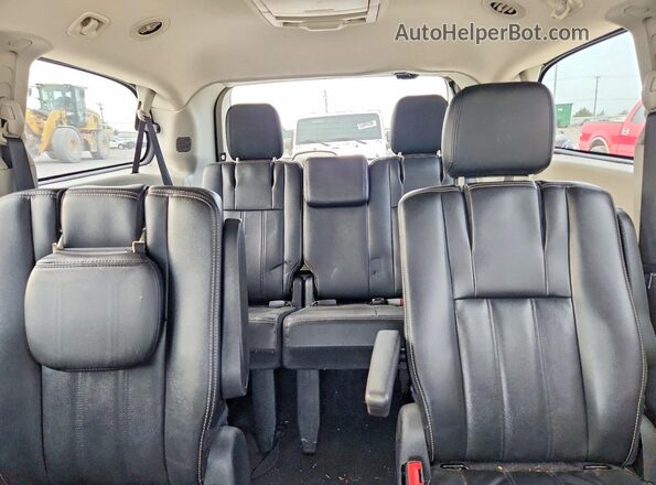 2C4RC1BG6GR298634 2016 CHRYSLER TOWN Gray Հետևի նստատեղերի տեսք