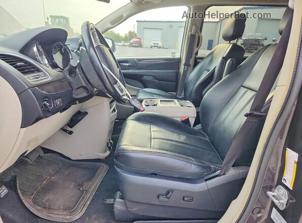 2C4RC1BG6GR298634 2016 CHRYSLER TOWN Gray Սալոնի դիմացի տեսք