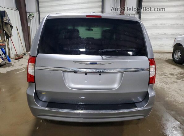 2C4RC1BG6GR300592 2016 CHRYSLER TOWN Silver უკანა ხედი