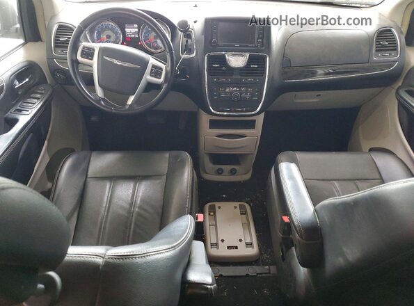 2C4RC1BG6GR300592 2016 CHRYSLER TOWN Silver წინა პანელის ხედი