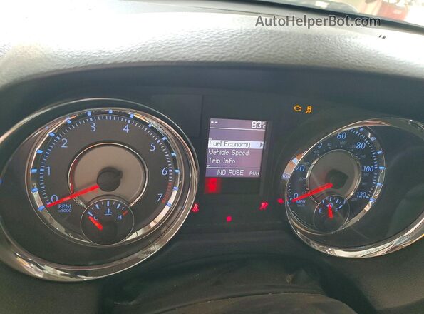 2C4RC1BG6GR300592 2016 CHRYSLER TOWN Silver ხელსაწყოთა პანელის ხედი