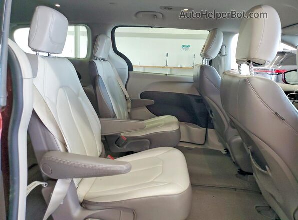 2C4RC1BG6HR543899 2017 CHRYSLER PACIFICA Бордовый Вид задней части салона
