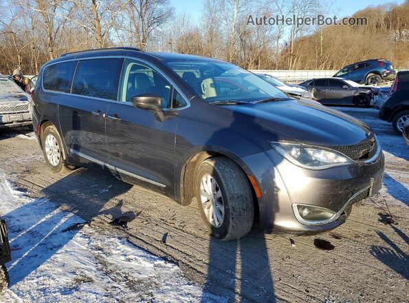 2C4RC1BG6HR733735 2017 CHRYSLER PACIFICA Gray Вид задніх сидінь