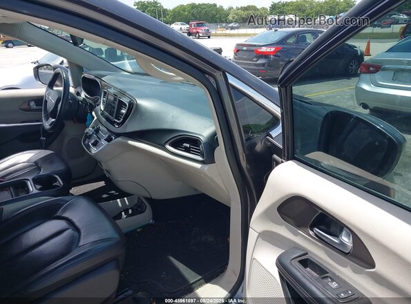 2C4RC1BG6JR152015 2018 CHRYSLER PACIFICA Gray წინა სალონის ხედი