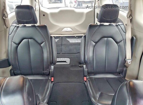 2C4RC1BG6PR601184 2023 CHRYSLER PACIFICA Gray Rear seats view