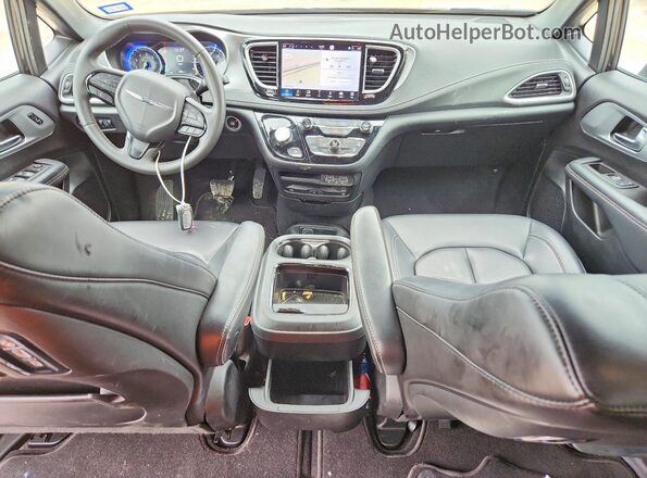 2C4RC1BG6PR603775 2023 CHRYSLER PACIFICA Black Вид панелі приладів