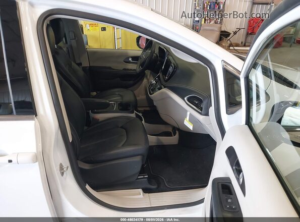 2C4RC1BG6RR112660 2024 CHRYSLER PACIFICA White Widok wnętrza z przodu