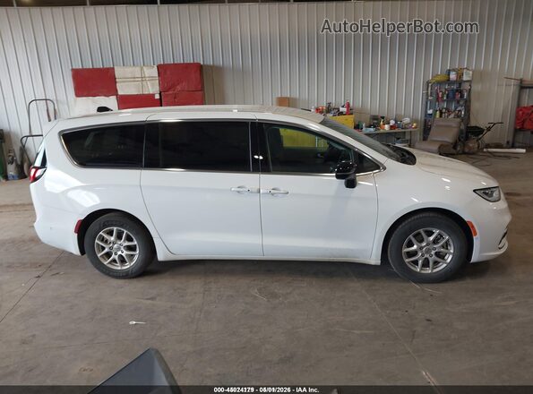 2C4RC1BG6RR112660 2024 CHRYSLER PACIFICA White Widok wnętrza z tyłu