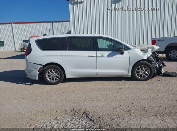 2C4RC1BG6TR156682 2026 CHRYSLER PACIFICA White Widok wnętrza 360 stopni