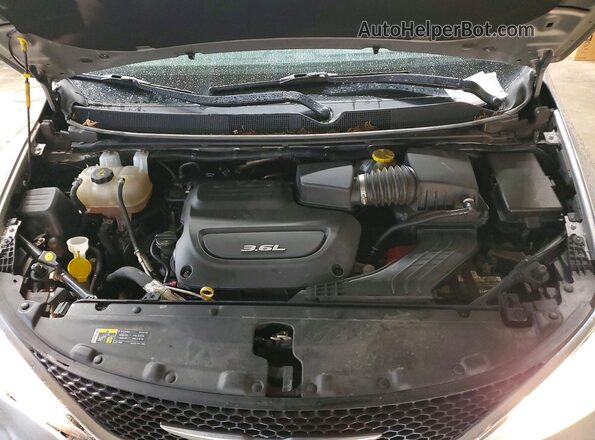 2C4RC1BG7HR560727 2017 CHRYSLER PACIFICA Silver Շարժիչի բաժամունքի տեսք