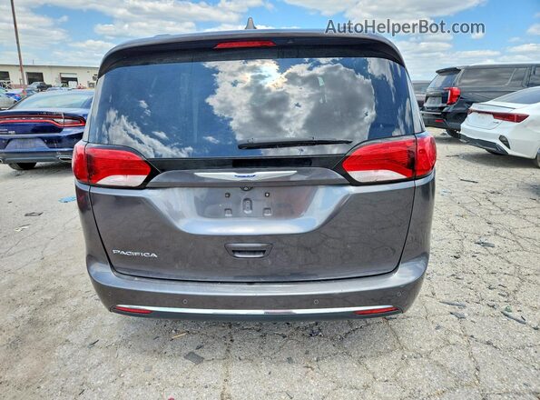 2C4RC1BG7JR113806 2018 CHRYSLER PACIFICA Gray უკანა ხედი